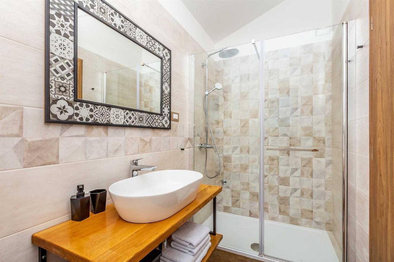 Luxury Apartment Viktorija With Private Pool Čižići エクステリア 写真